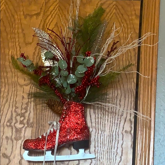 Old ice skate glitter floral winter decorations - Picture 1 of 1